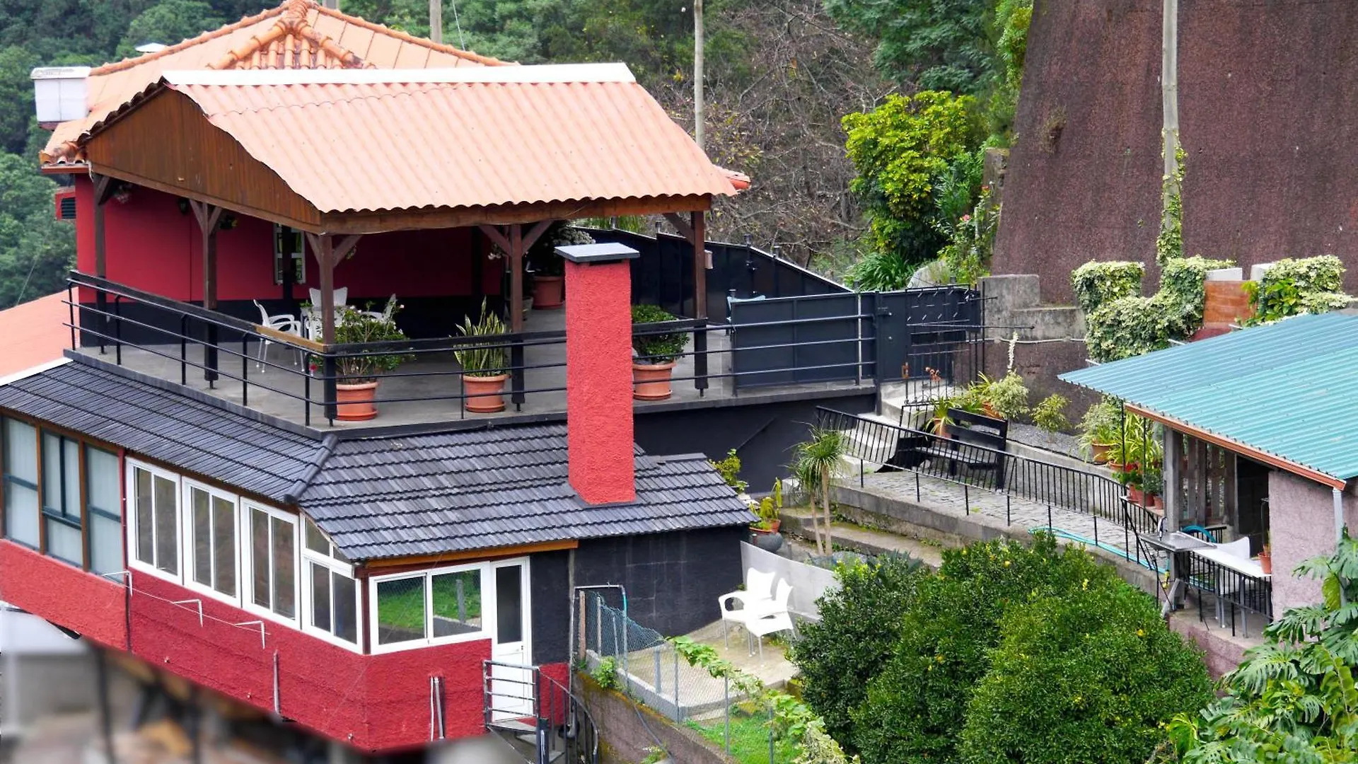 Green Valley Cruzinhas House With Fireplace & Bbq Santana  0*, Santana (Madeira)